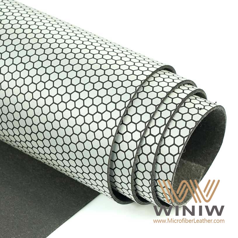 ¿De qué está hecho el cuero de los balones de fútbol?